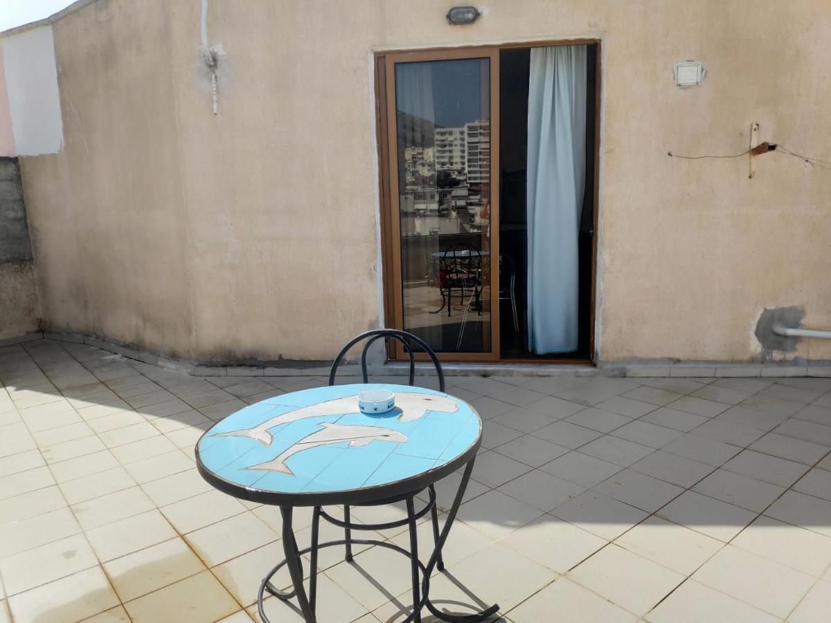 Private Studio Sea View 2 Minutes Away From Beach ساراندا المظهر الخارجي الصورة